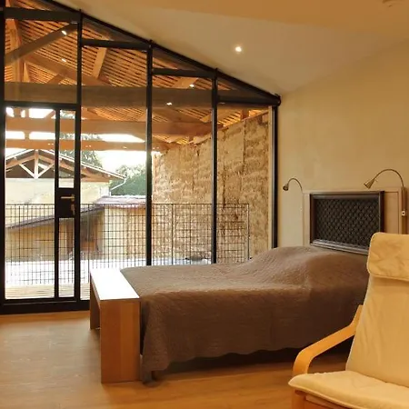 Apart-hotel La Ferme De Berlioz La Cote-Saint-Andre