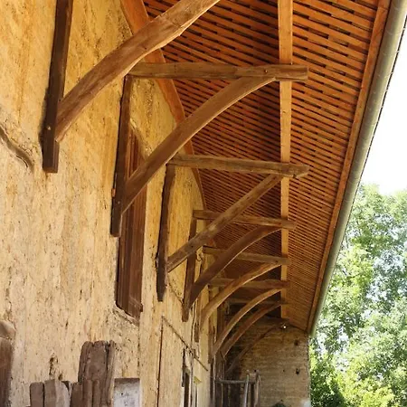 La Ferme De Berlioz アパートホテル